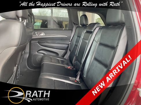 Used 2022 Jeep Grand Cherokee Limited image 19