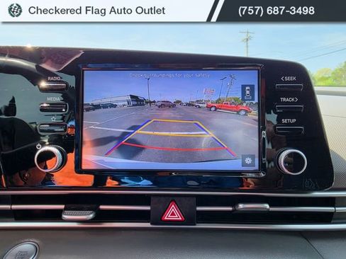 Used 2022 Hyundai Elantra SEL w/ Convenience Package FWD image 31