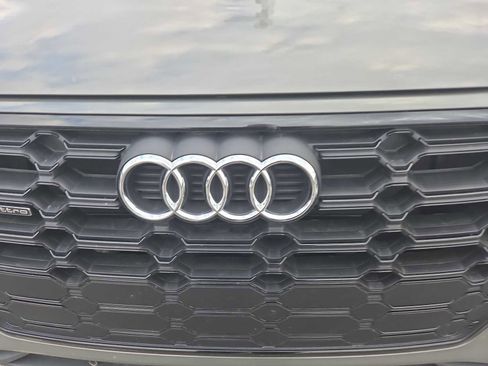 Used 2025 Audi Q5 2.0T Premium image 12