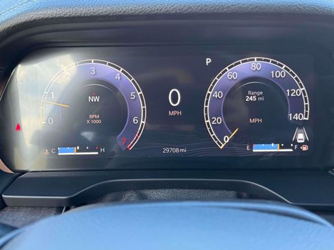 Used 2023 Jeep Grand Cherokee Limited image 23