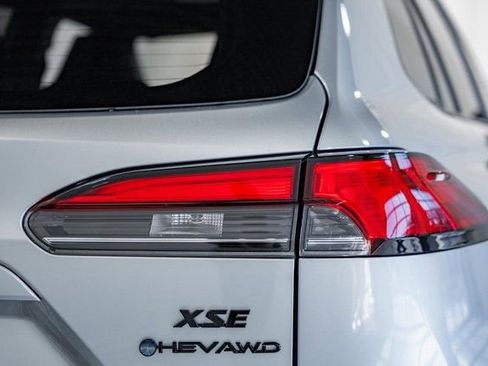 Used 2026 Toyota Corolla Cross XSE image 6