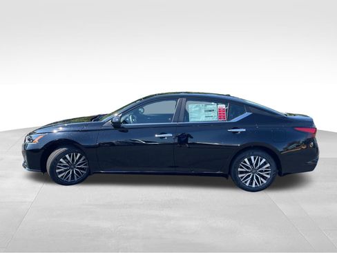 New 2025 Nissan Altima 2.5 SV w/ SV Premium Package image 5