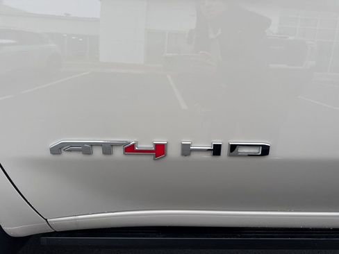 New 2026 GMC Sierra 2500 AT4 w/ AT4 Premium Plus Package image 38