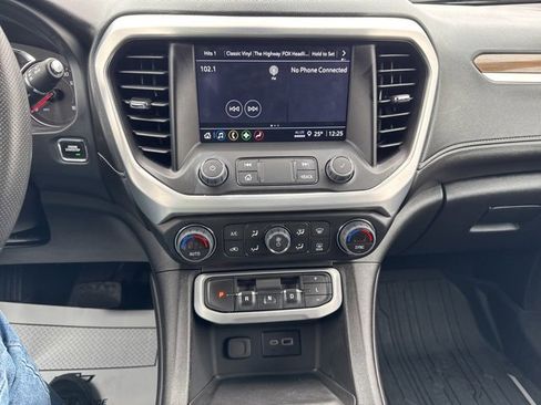 Used 2023 GMC Acadia SLE w/ Driver Convenience Package image 17
