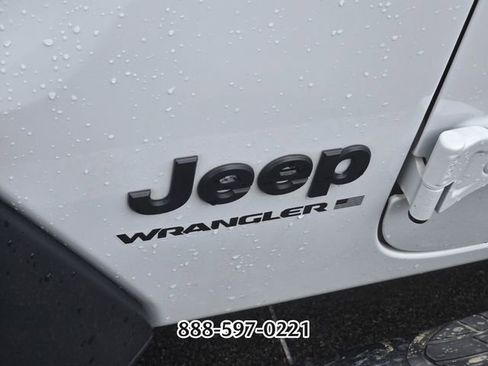 Used 2023 Jeep Wrangler Sport S AWD/4WD image 2