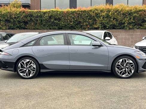 Used 2024 Hyundai Ioniq 6 SEL RWD image 3