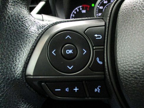 Used 2021 Toyota Corolla LE image 20