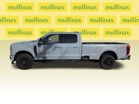 New 2026 Ford F350 Lariat w/ Black Appearance Package image 9