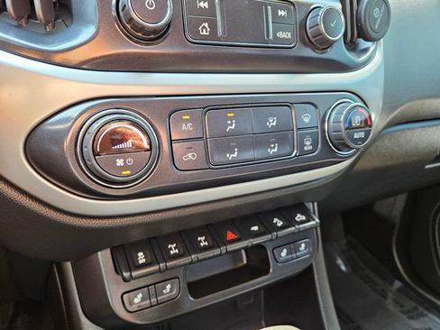 Used 2022 Chevrolet Colorado ZR2 AWD/4WD image 33