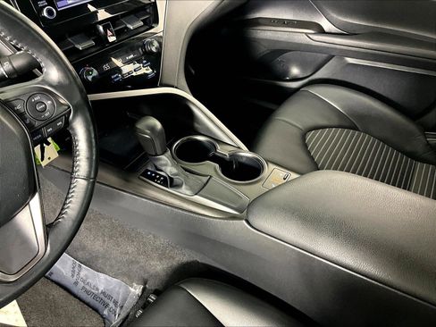 Used 2023 Toyota Camry SE FWD image 18
