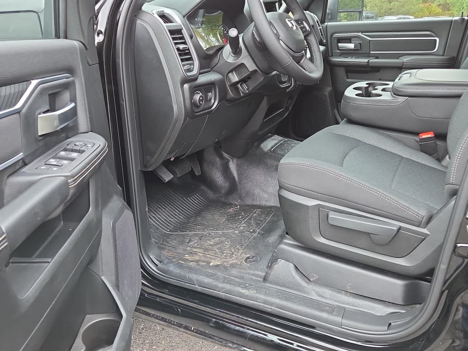 New 2026 RAM 5500 4x4 Crew Cab image 12