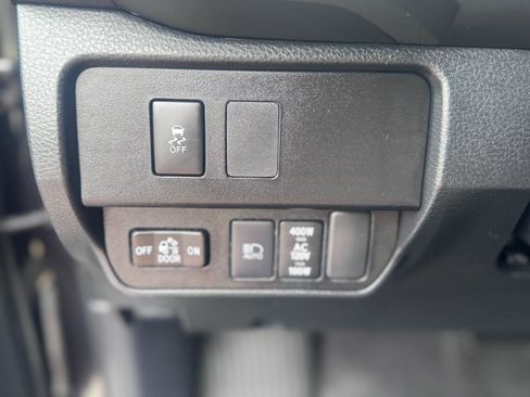 Used 2023 Toyota Tacoma TRD Off-Road AWD/4WD image 13