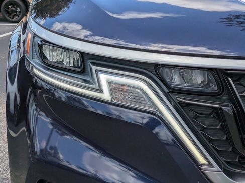 Certified 2024 Kia Carnival LX FWD image 8