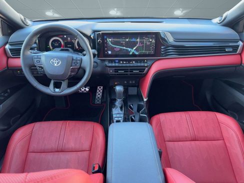 Used 2025 Toyota Camry XSE image 17