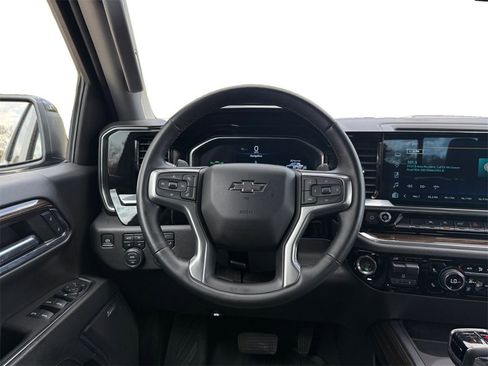 Used 2024 Chevrolet Silverado 1500 LT Trail Boss w/ Convenience Package II image 11