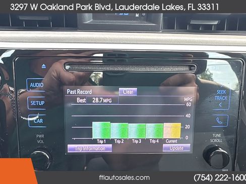 Used 2018 Toyota Corolla LE FWD image 49