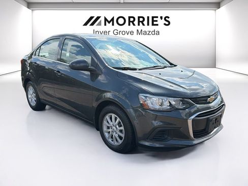 Used 2019 Chevrolet Sonic LT w/ Convenience Package FWD image 3