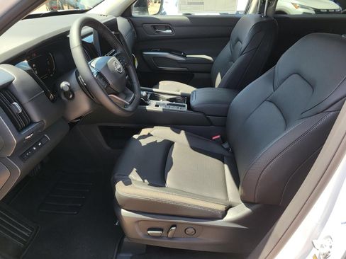 New 2026 Nissan Pathfinder SL w/ Cargo Package FWD image 19