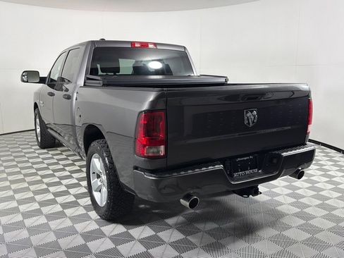 Used 2015 RAM 1500 Express RWD image 4