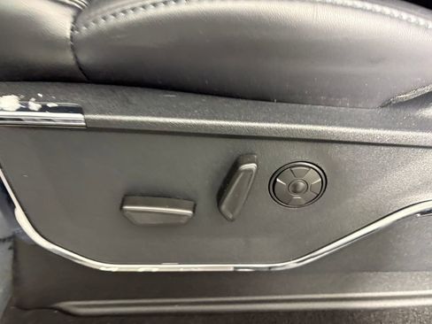 Certified 2025 Ford F350 Platinum image 16