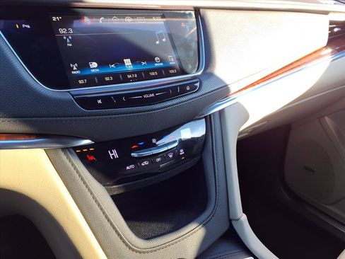 Used 2019 Cadillac XT5 Luxury image 10