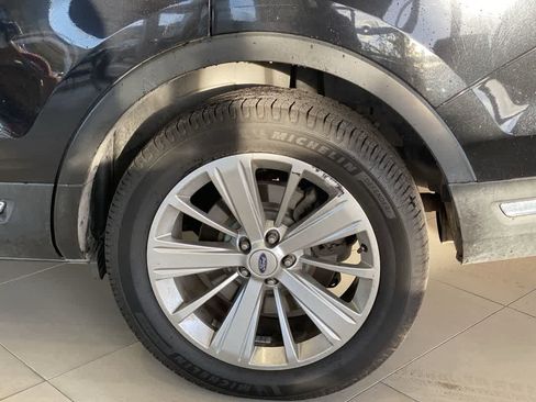 Used 2019 Ford Explorer Limited w/ Class III Trailer Tow Package AWD/4WD image 12