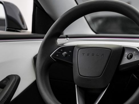 Used 2025 Tesla Model 3 Long Range image 22