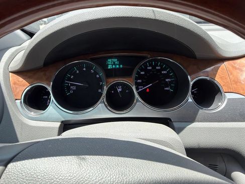 Used 2012 Buick Enclave Premium FWD image 12