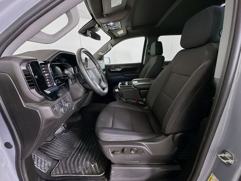 Used 2024 Chevrolet Silverado 1500 LT image 13