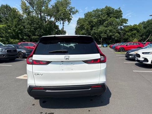 Used 2024 Honda CR-V EX image 8
