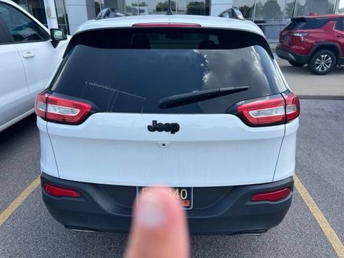 Used 2016 Jeep Cherokee High Altitude w/ Luxury Group FWD image 5