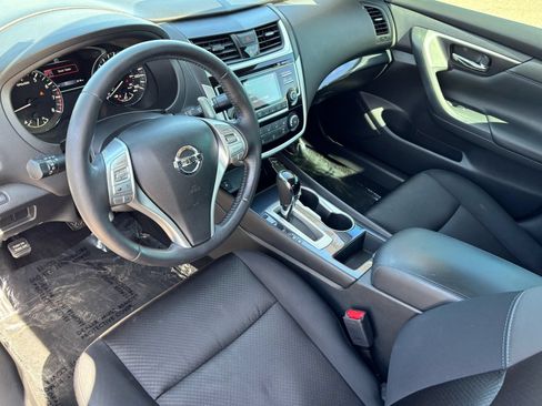 Used 2018 Nissan Altima 2.5 SR FWD image 16