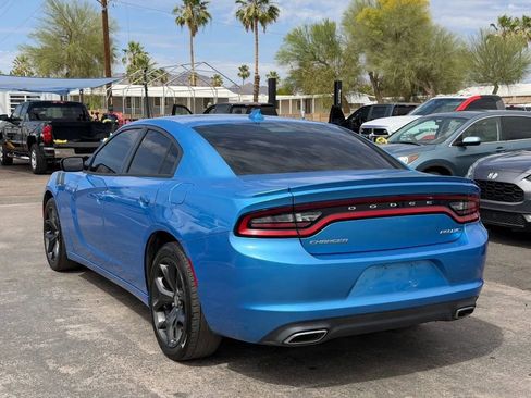 Used 2015 Dodge Charger SXT RWD image 6