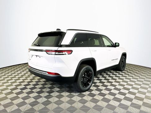 New 2026 Jeep Grand Cherokee Altitude AWD/4WD image 9