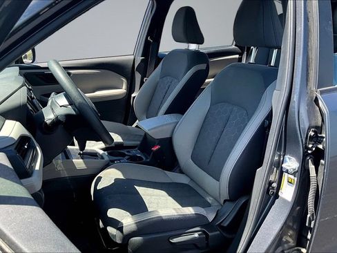 Used 2025 Subaru Forester AWD/4WD image 17