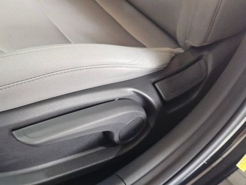 Used 2018 Hyundai Elantra SEL FWD image 45