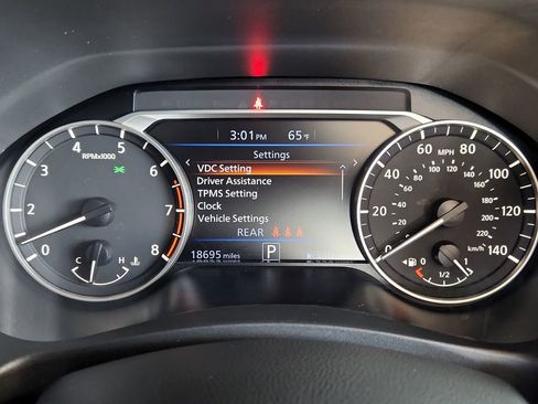 Used 2025 Nissan Altima 2.5 SV FWD image 25