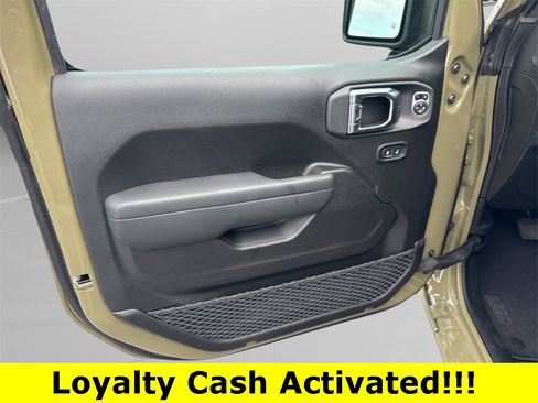 New 2025 Jeep Gladiator Sport image 21