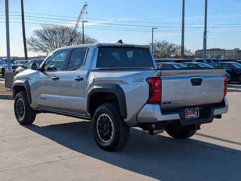 Used 2024 Toyota Tacoma TRD Off-Road image 8