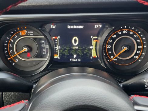 Used 2024 Jeep Wrangler Rubicon image 25