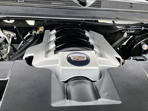 Used 2020 Cadillac Escalade Luxury RWD image 32