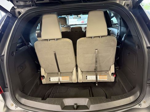 Used 2013 Ford Explorer XLT image 22