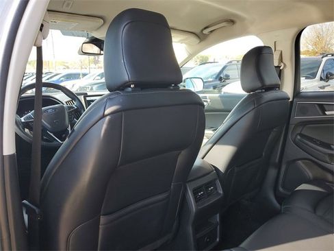 Used 2024 Ford Edge SEL image 12