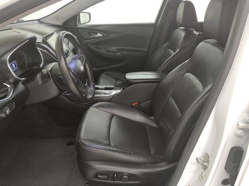 Used 2019 Chevrolet Malibu LT w/ Leather Package FWD image 17