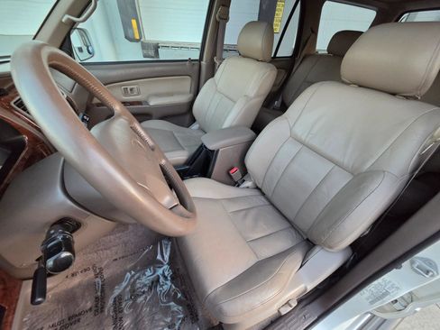 Used 1999 Toyota 4Runner Limited w/ Upgrade Value Pkg 5 AWD/4WD image 13