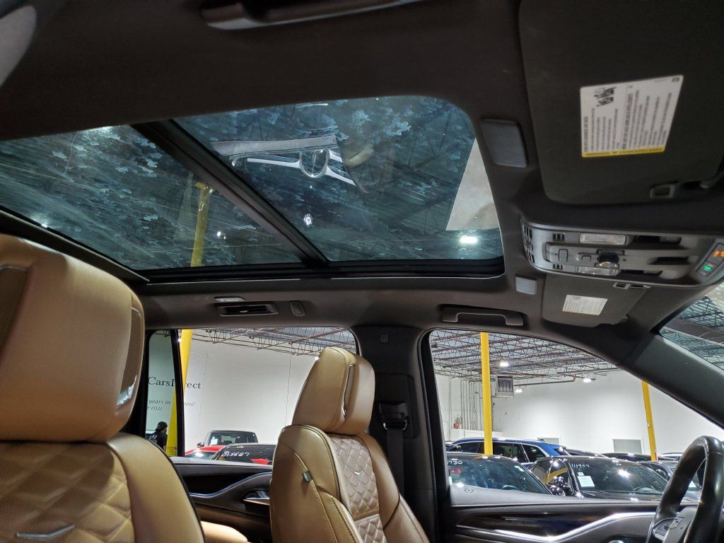 Used 2022 Cadillac Escalade ESV Premium Luxury AWD/4WD image 16