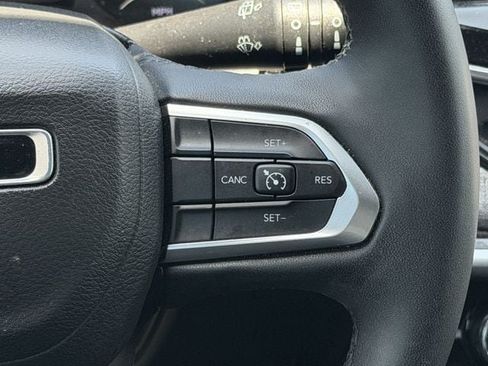 Used 2023 Jeep Compass Latitude w/ Convenience Group AWD/4WD image 15
