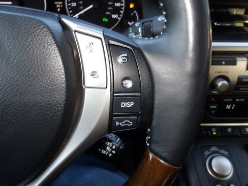 Used 2013 Lexus ES 300h image 16