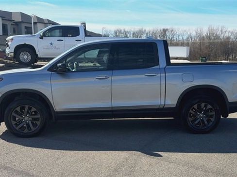 Used 2023 Honda Ridgeline Sport image 5