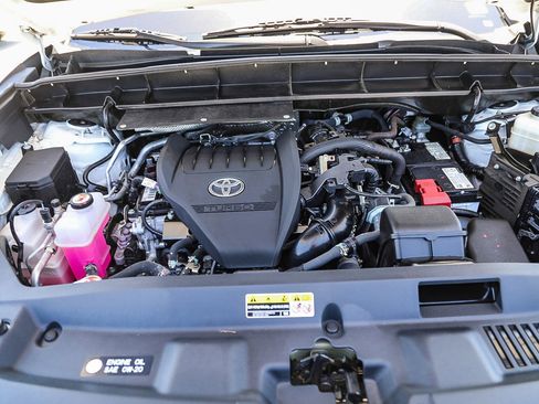 Used 2023 Toyota Highlander XLE FWD image 26